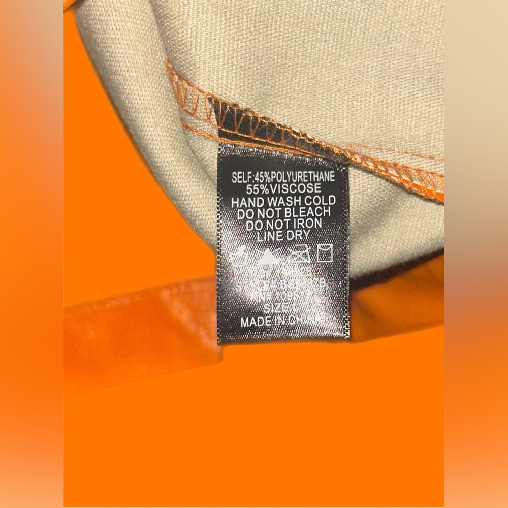 Shinestar Women's Orange Faux Leather Mini-
Skirt Size L - Picture 5 of 5